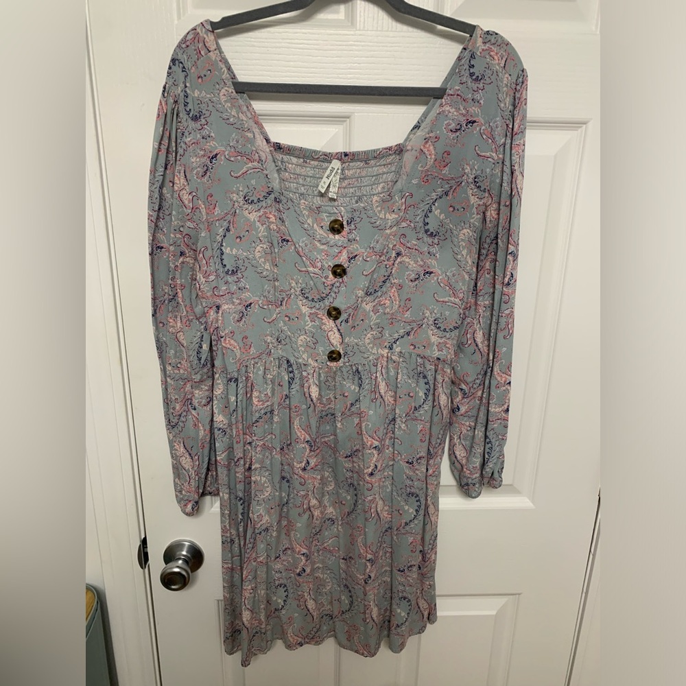 Mudd floral stretchy dress. Size XL in juniors.